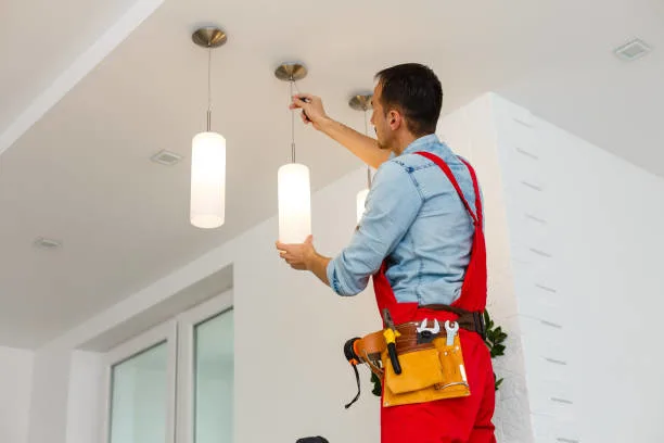 Électricien pour éclairage à Boucherville